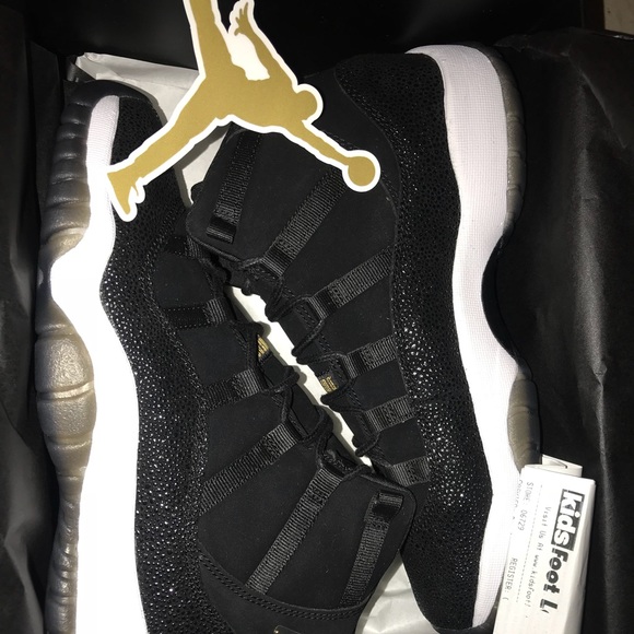 Jordan 11 Heiress Stingray main image 4